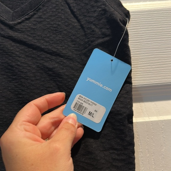 NWT! Yummie Emmelyn Boa Snake Black V-Neck Seamless Shapewear Bodysuit M/L - Picture 6 of 11